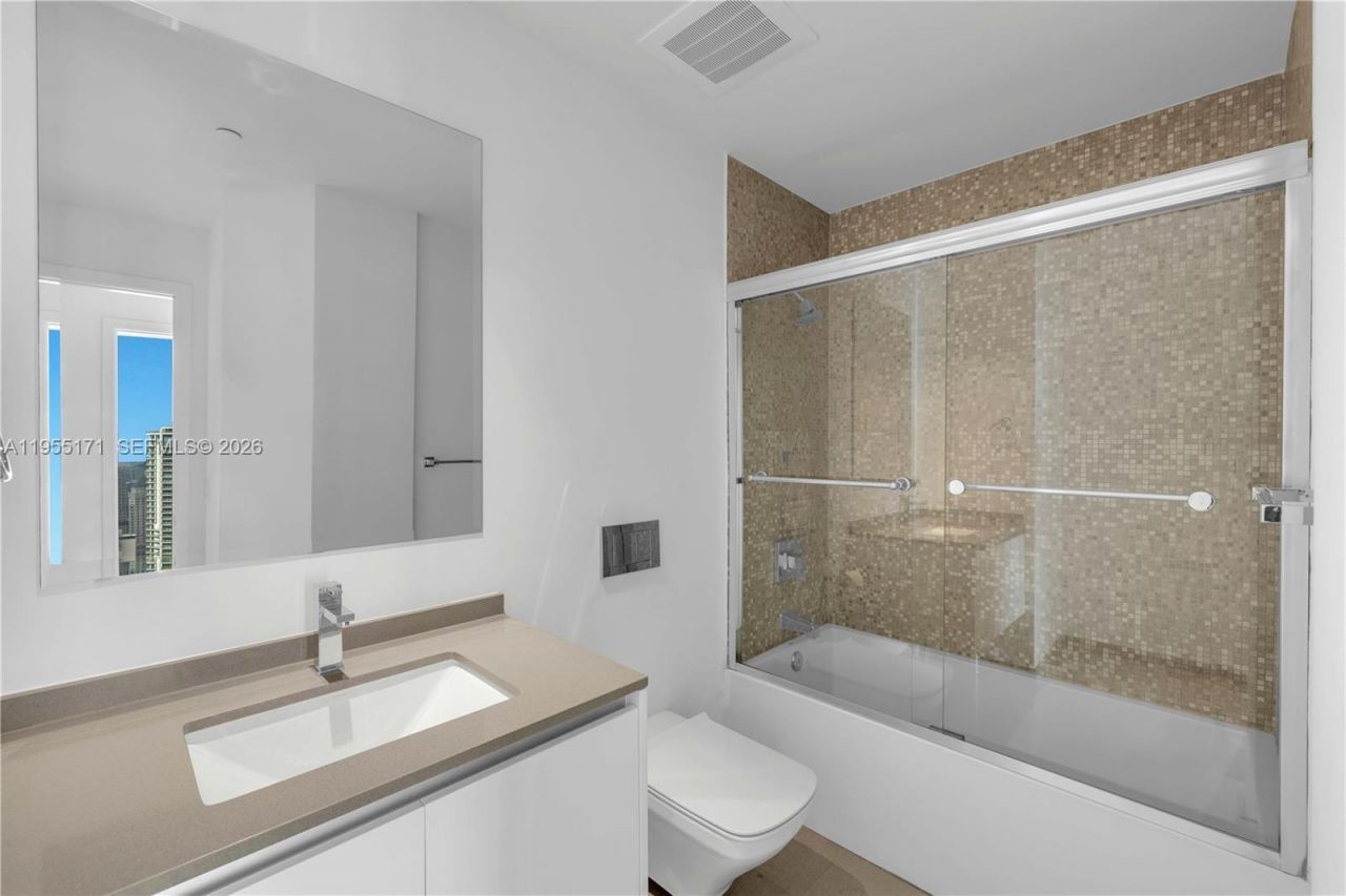 88 SW 7th St, Unit 3711, Miami, FL 33130 Photo