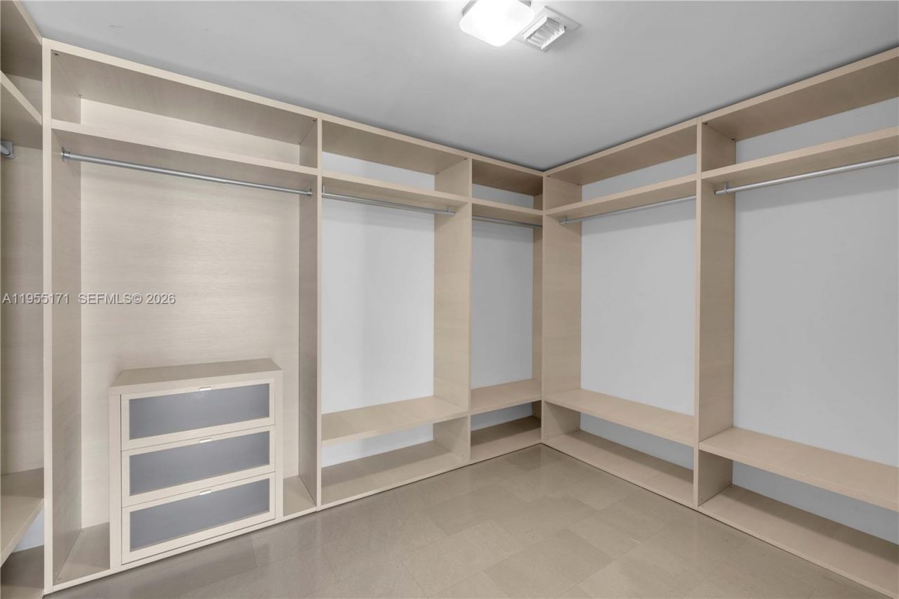 88 SW 7th St, Unit 3711, Miami, FL 33130 Photo