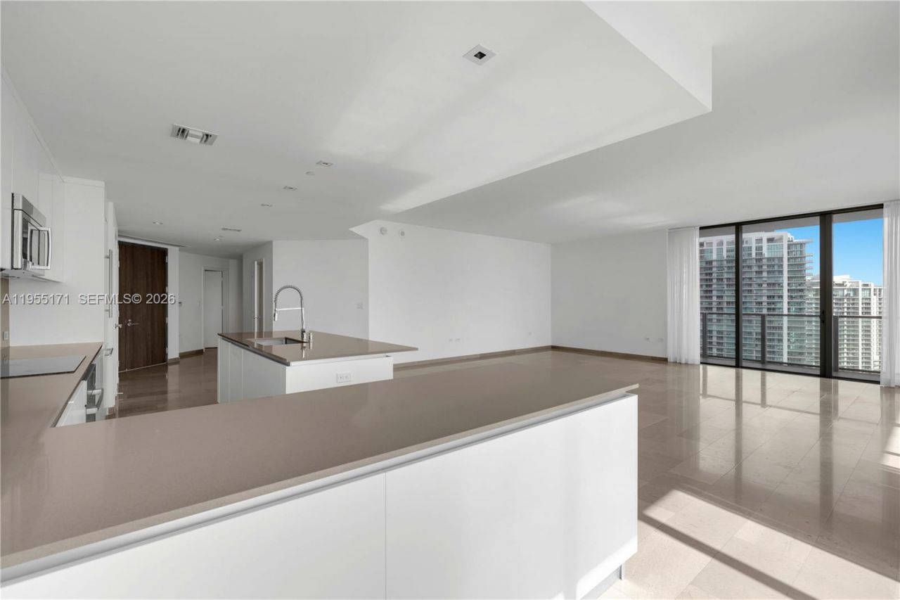 88 SW 7th St, Unit 3711, Miami, FL 33130 Photo