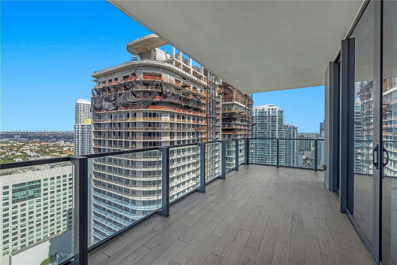 88 SW 7th St, Unit 3711, Miami, FL 33130 Photo