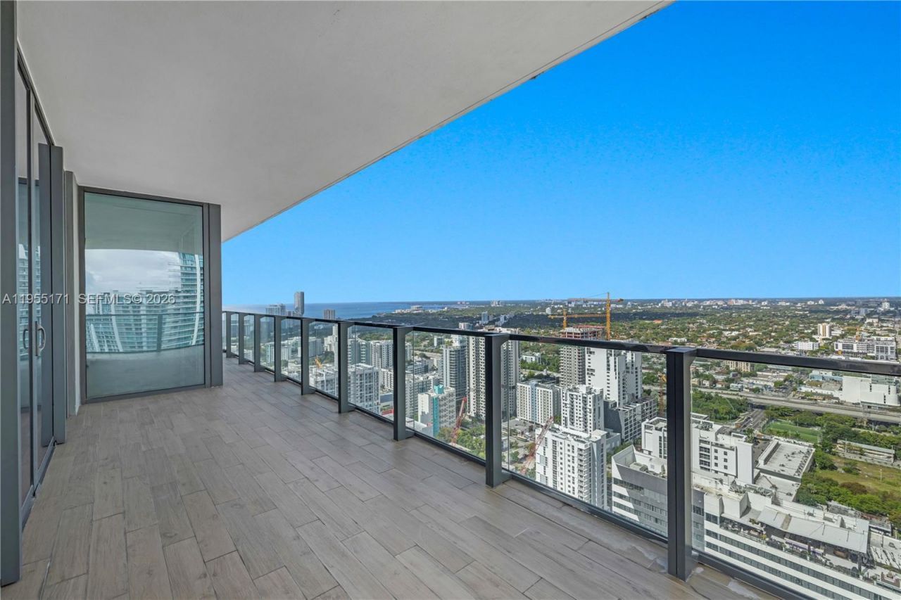 88 SW 7th St, Unit 3711, Miami, FL 33130 Photo