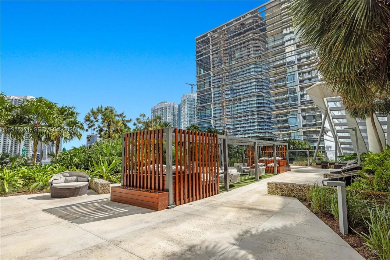 88 SW 7th St, Unit 3711, Miami, FL 33130 Photo