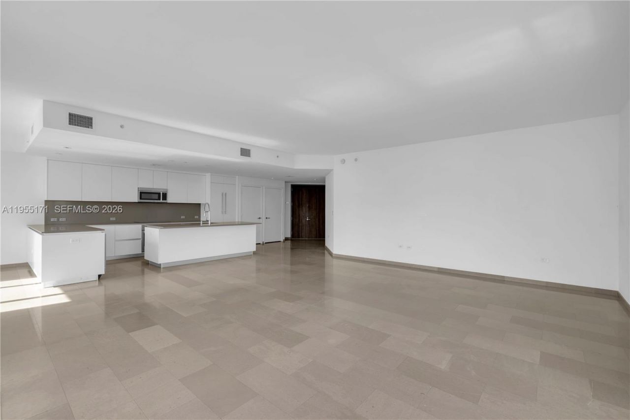 88 SW 7th St, Unit 3711, Miami, FL 33130 Photo