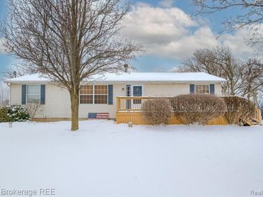 8247 N Center Road, Genesee Twp, MI 48458