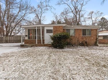 15211 Joan Street, Oak Park, MI 48237