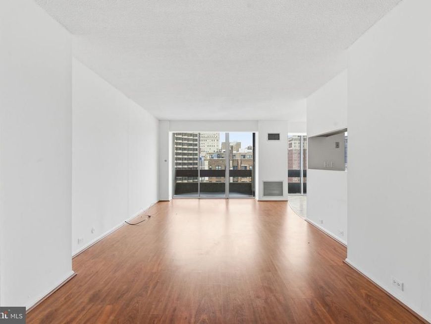 1326 42 Spruce Street, Unit 1903, Philadelphia, PA 19107 Main Photo