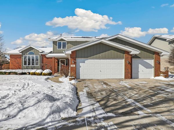 8118 Brookside Glen Drive, Tinley Park, IL 60487