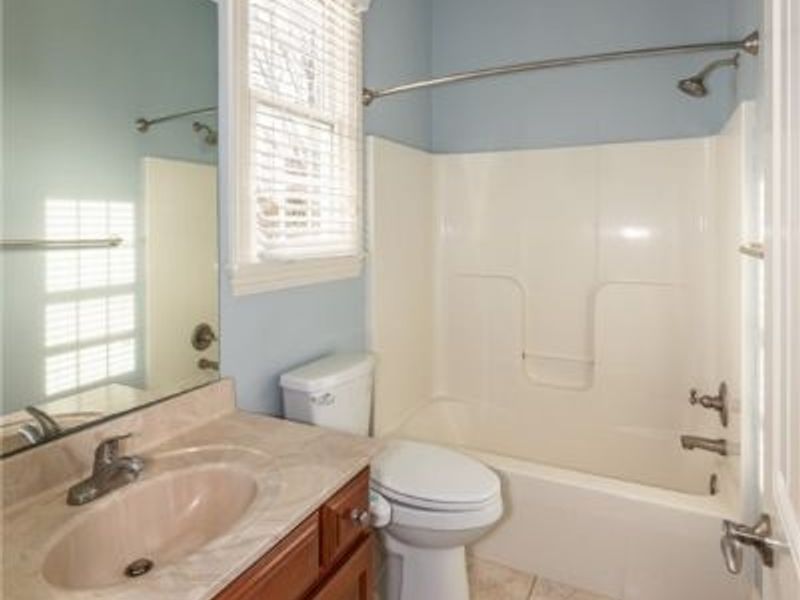 4025 Meadowvale Court, Akron, OH 44333 Photo 21