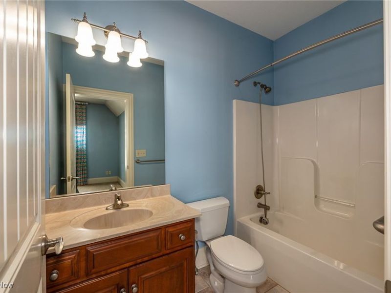 4025 Meadowvale Court, Akron, OH 44333 Photo 33