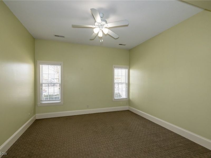 4025 Meadowvale Court, Akron, OH 44333 Photo 40