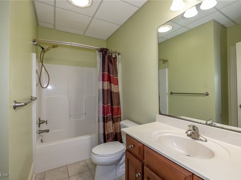 4025 Meadowvale Court, Akron, OH 44333 Photo 41