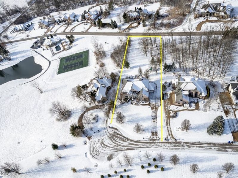 4025 Meadowvale Court, Akron, OH 44333 Photo 46