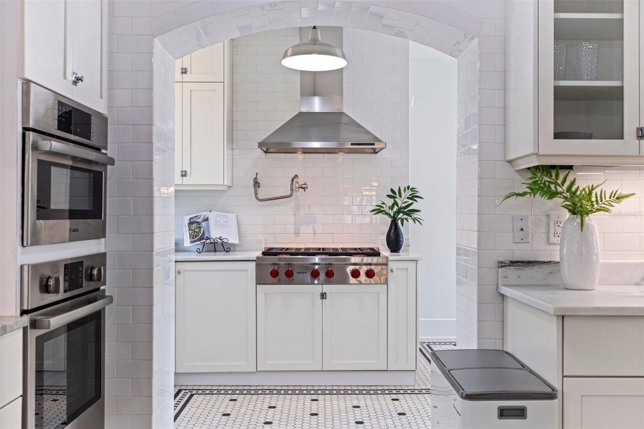 1920 Cherry Street Ne, Saint Petersburg, FL 33704 Photo