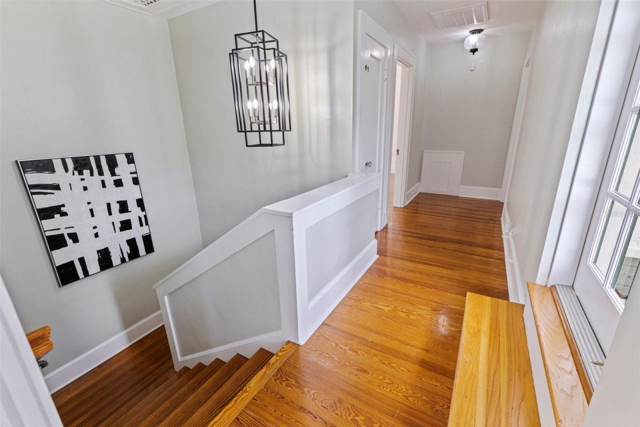 1920 Cherry Street Ne, Saint Petersburg, FL 33704 Photo