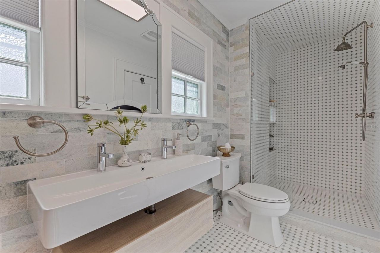 1920 Cherry Street Ne, Saint Petersburg, FL 33704 Photo