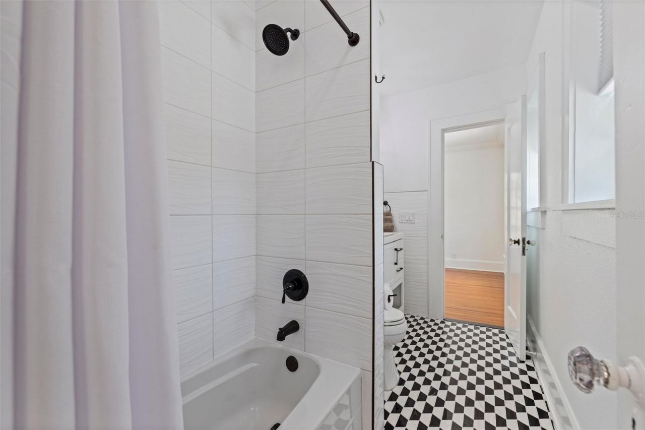 1920 Cherry Street Ne, Saint Petersburg, FL 33704 Photo