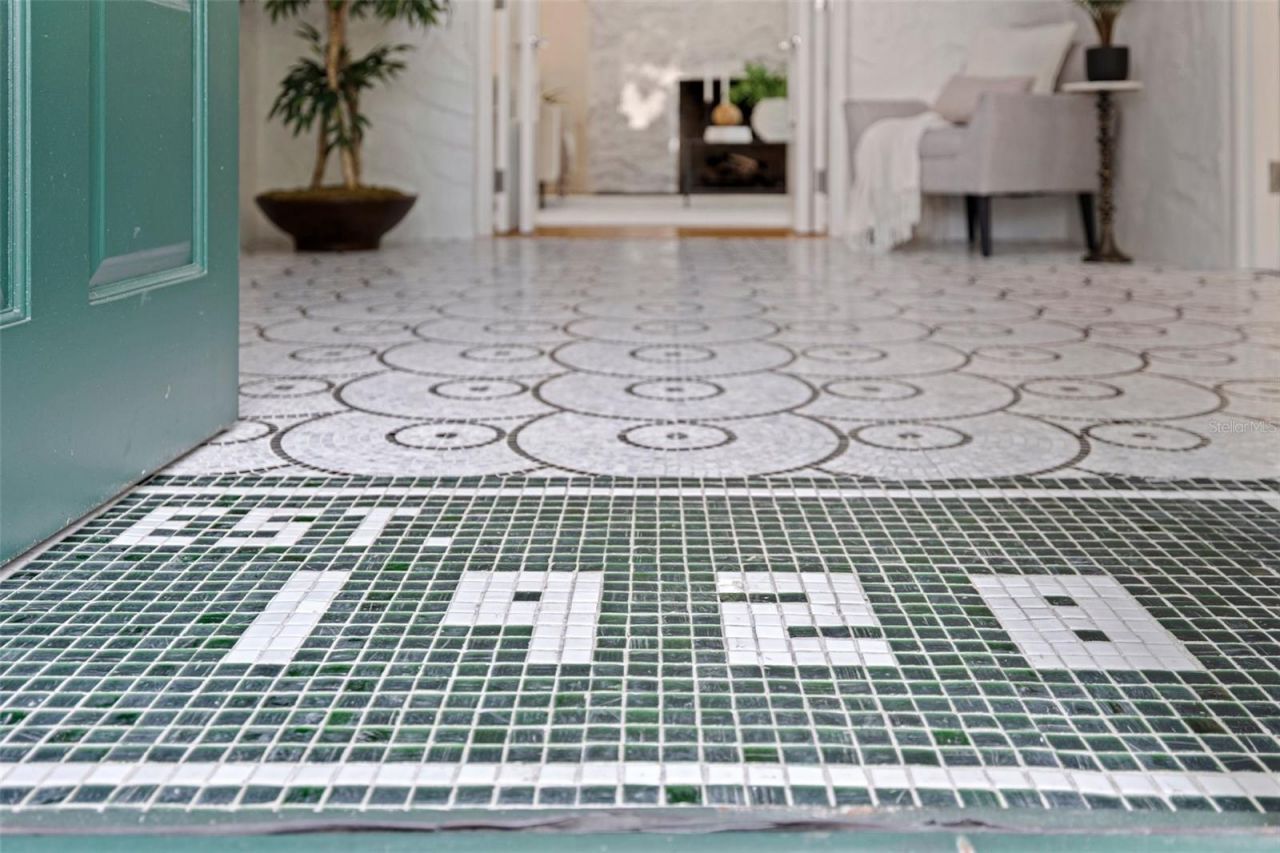 1920 Cherry Street Ne, Saint Petersburg, FL 33704 Photo