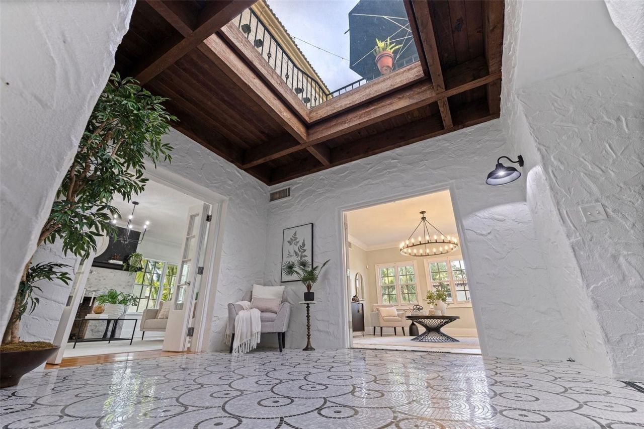 1920 Cherry Street Ne, Saint Petersburg, FL 33704 Photo