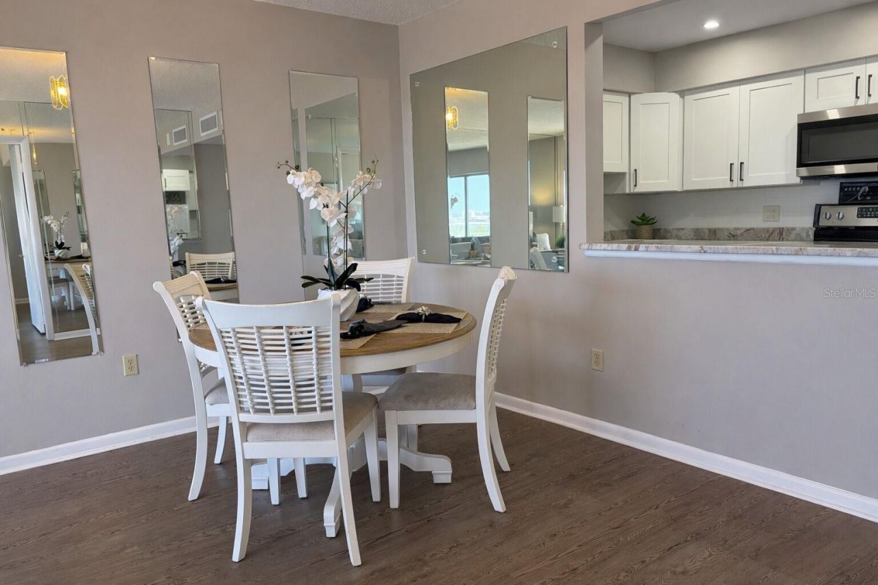 4900 Brittany Drive S, Unit 610, Saint Petersburg, FL 33715 Photo