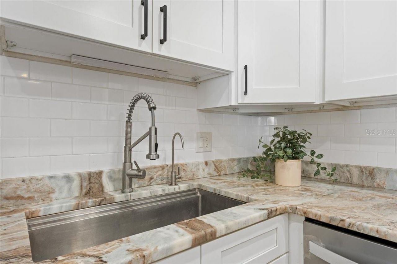 4900 Brittany Drive S, Unit 610, Saint Petersburg, FL 33715 Photo