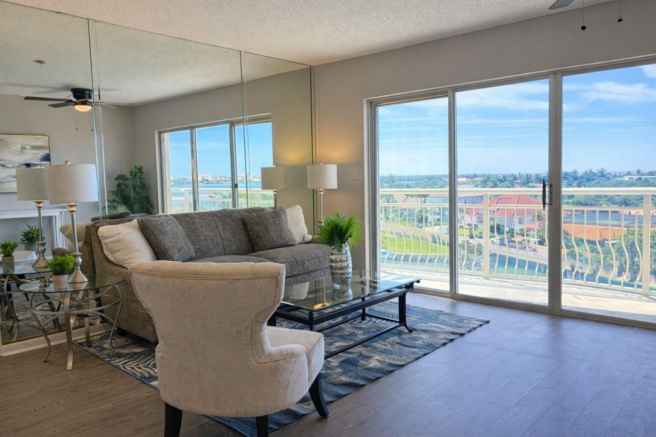 4900 Brittany Drive S, Unit 610, Saint Petersburg, FL 33715 Photo