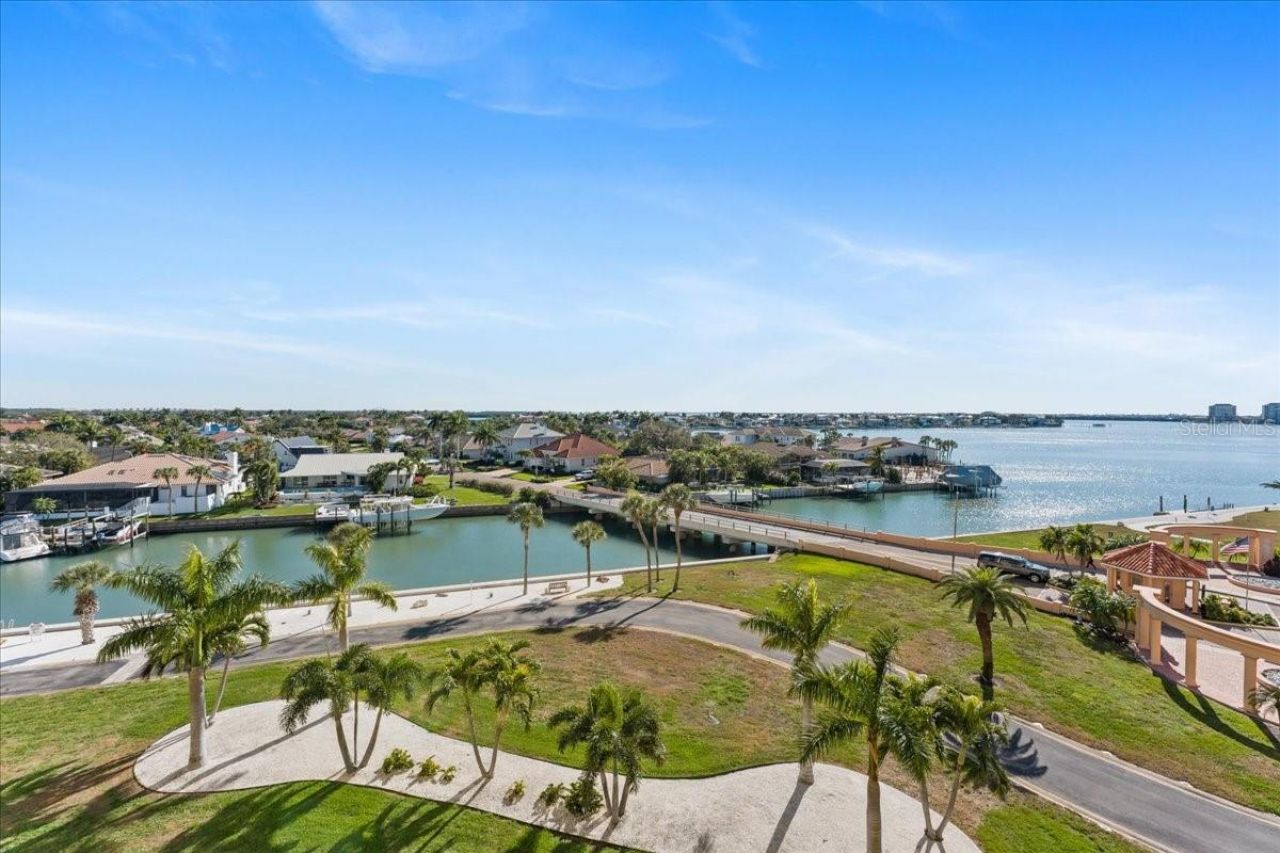 4900 Brittany Drive S, Unit 610, Saint Petersburg, FL 33715 Photo