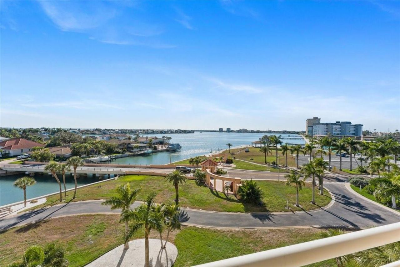 4900 Brittany Drive S, Unit 610, Saint Petersburg, FL 33715 Photo