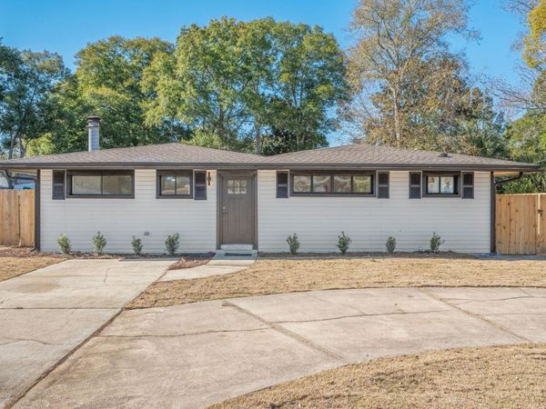 118 NE Ferry Road, Fort Walton Beach, FL 32548