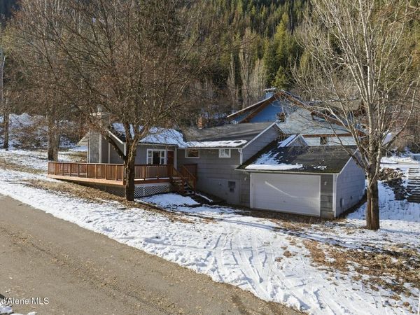 1020 Mill St , Wardner, ID 83837