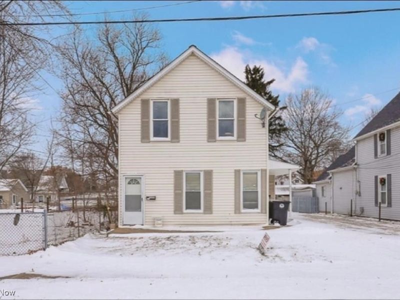 10904 Dixon Road, Cleveland, OH 44111 Photo 1