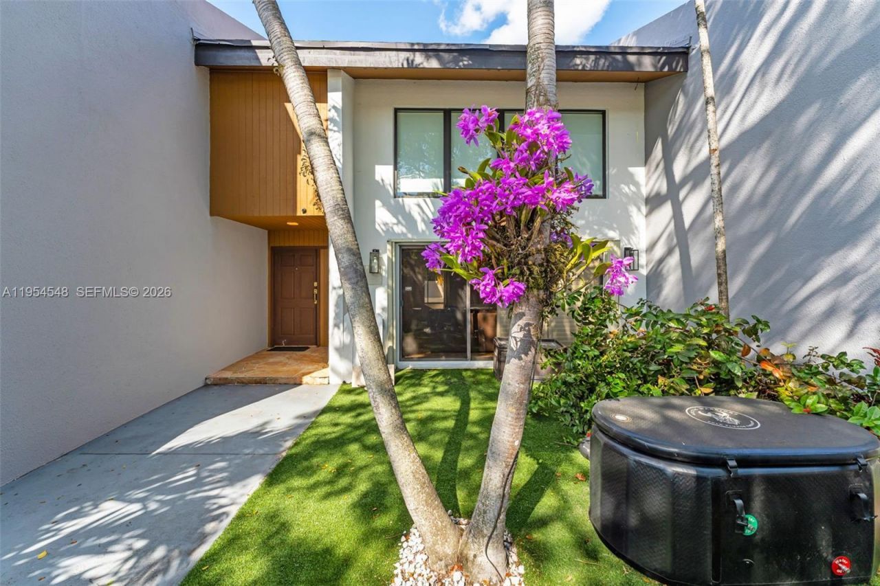 6611 SW 72nd St, Unit 38, South Miami, FL 33143 Photo