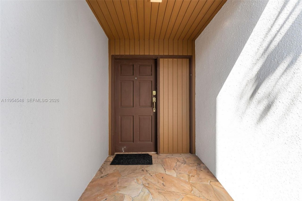 6611 SW 72nd St, Unit 38, South Miami, FL 33143 Photo