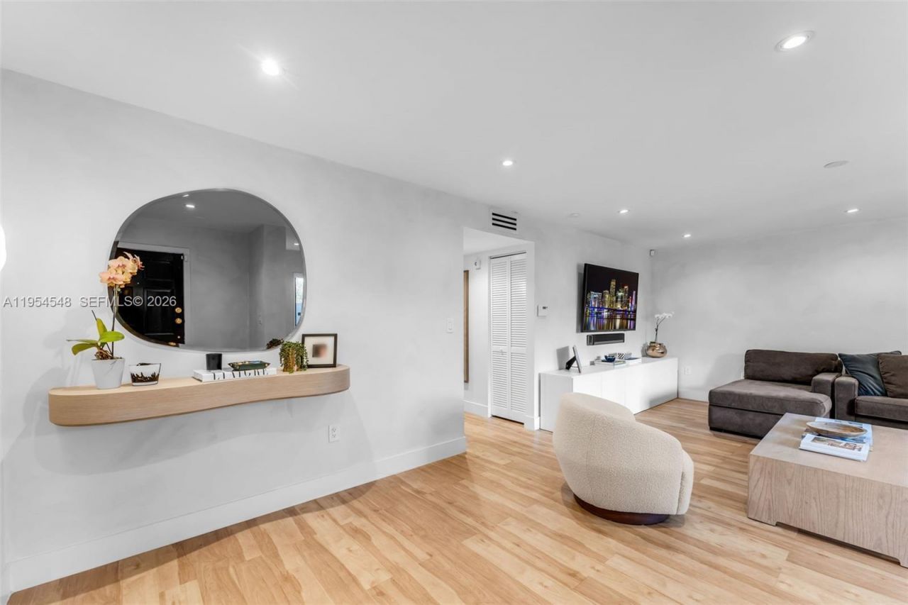 6611 SW 72nd St, Unit 38, South Miami, FL 33143 Photo