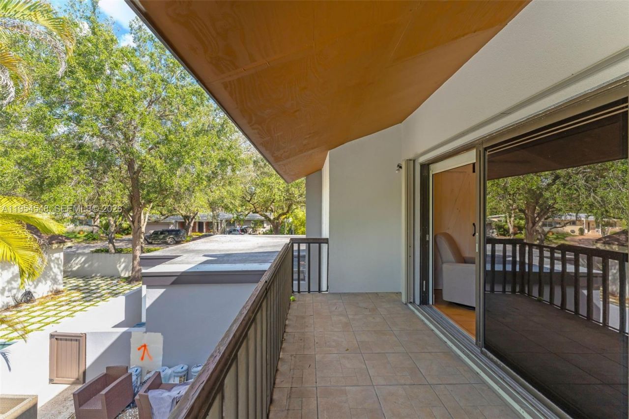 6611 SW 72nd St, Unit 38, South Miami, FL 33143 Photo