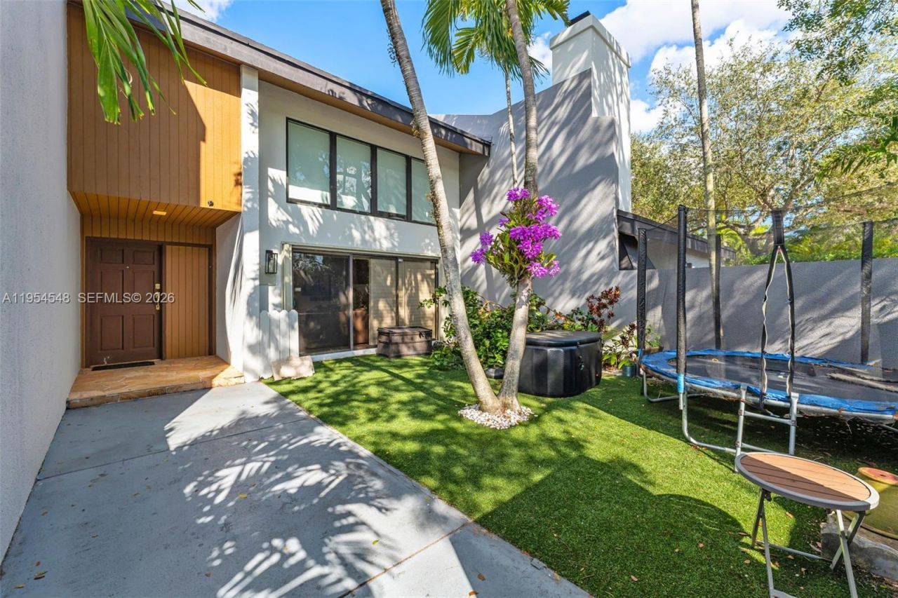 6611 SW 72nd St, Unit 38, South Miami, FL 33143 Photo