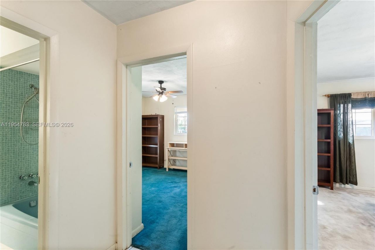 2201 NW 87th Ave, Pembroke Pines, FL 33024 Photo