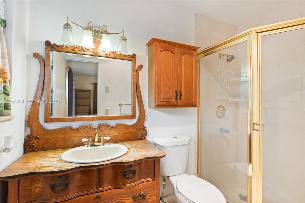 2201 NW 87th Ave, Pembroke Pines, FL 33024 Photo