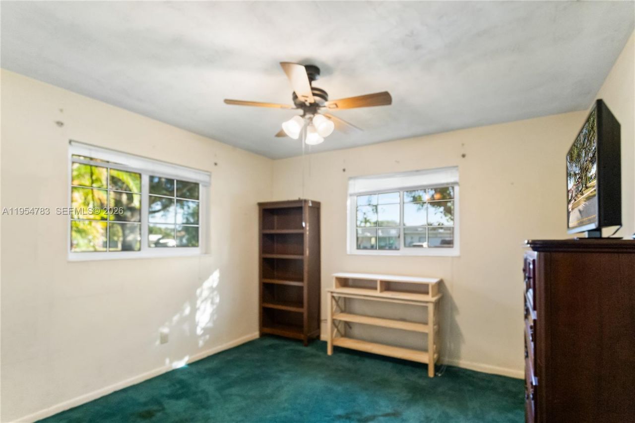 2201 NW 87th Ave, Pembroke Pines, FL 33024 Photo