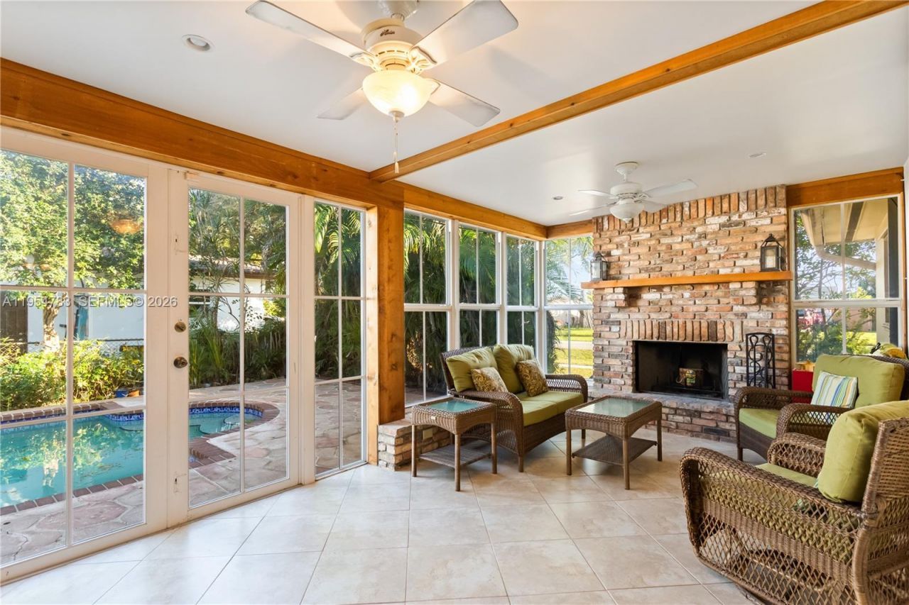 2201 NW 87th Ave, Pembroke Pines, FL 33024 Photo