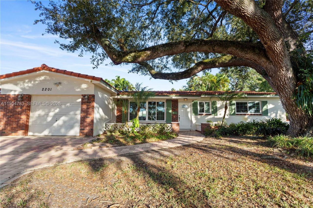 2201 NW 87th Ave, Pembroke Pines, FL 33024 Photo