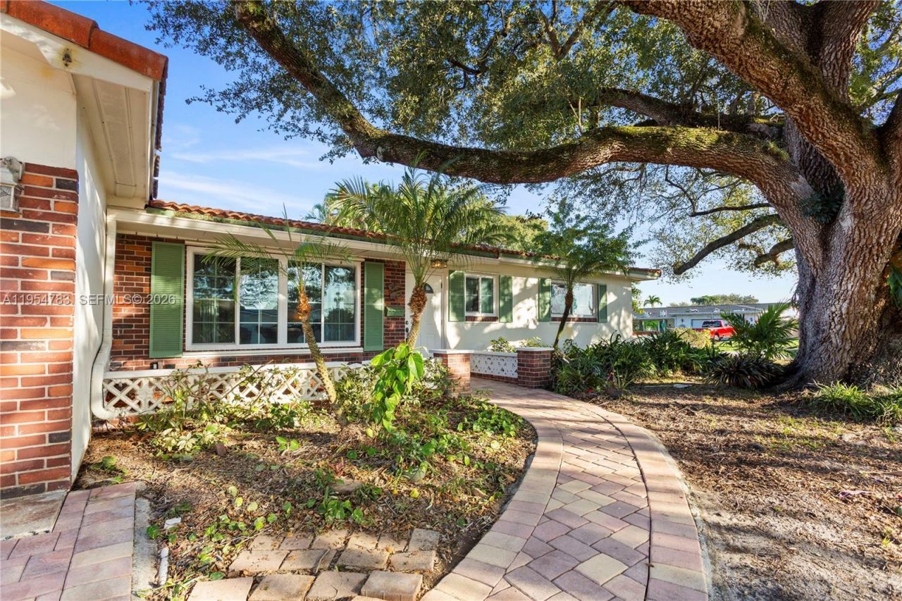 2201 NW 87th Ave, Pembroke Pines, FL 33024 Photo