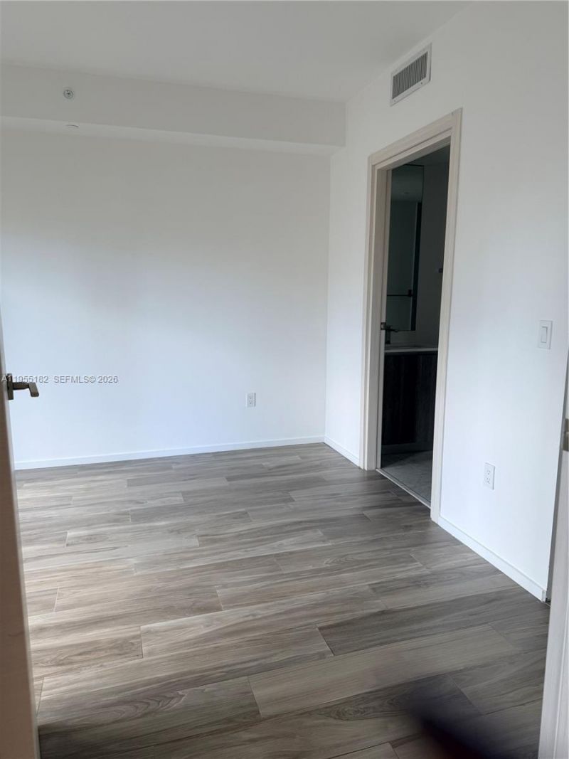 801 S Miami Ave , Unit 2002, Miami, FL 33130 Photo