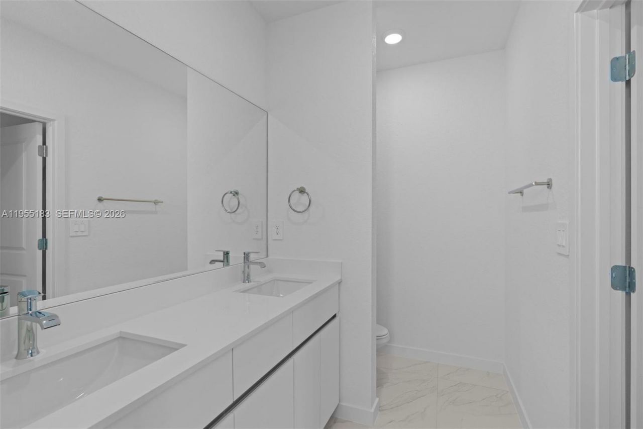 27333 SW 133rd Path, Homestead, FL 33032 Photo