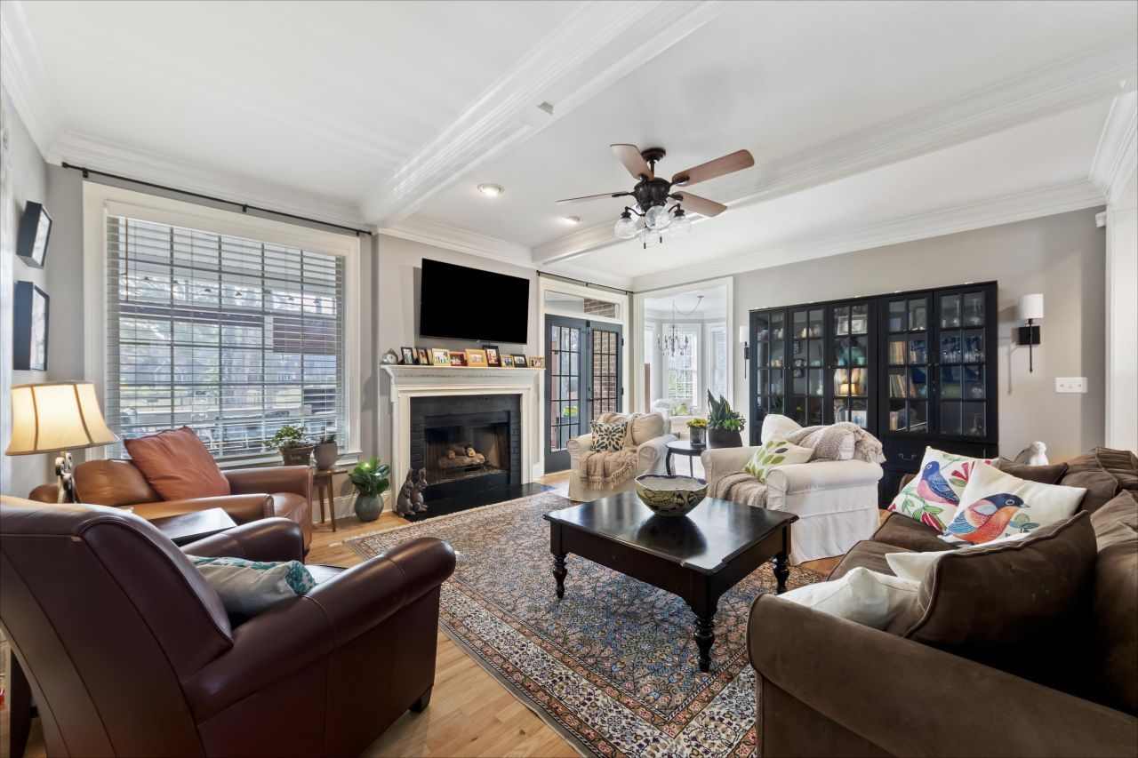 8704 E Fairway Woods Circle Photo 11