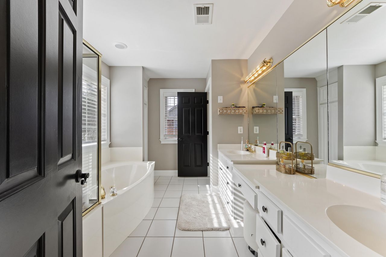 8704 E Fairway Woods Circle Photo 20