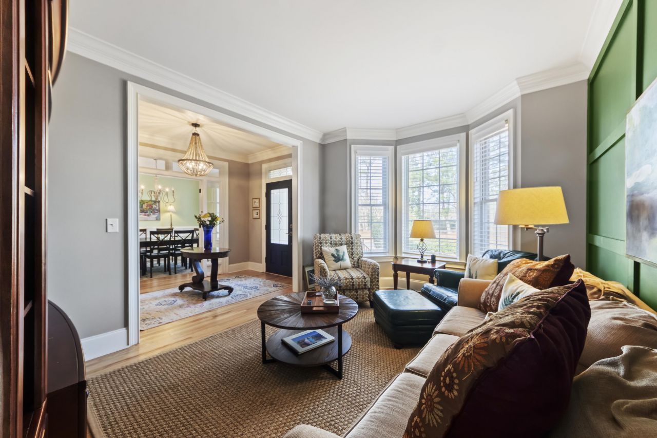 8704 E Fairway Woods Circle Photo 5