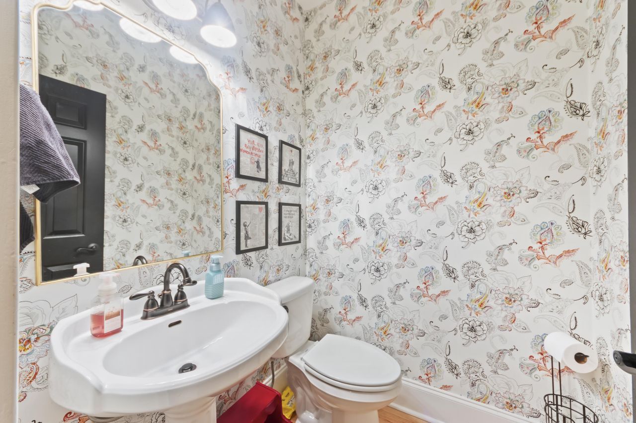 8704 E Fairway Woods Circle Photo 9