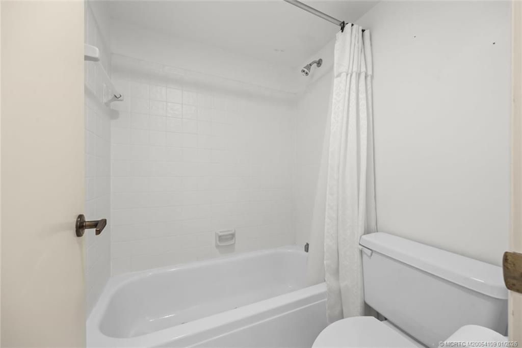 806 SE Central Parkway, Unit 6, Stuart, FL 34994 Photo