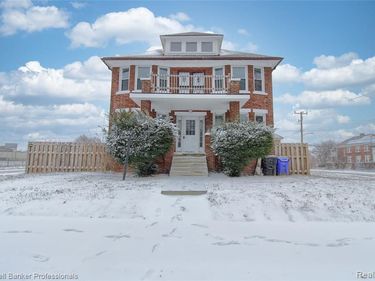 4899 Hillsboro Street, Detroit, MI 48204