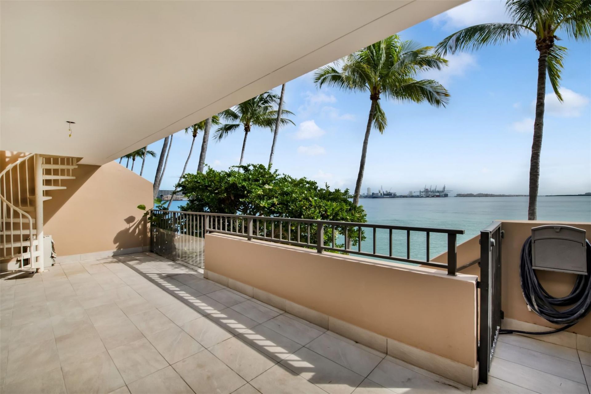 520 E Brickell Key Dr Unit Bh25, Unit BH25, Miami, FL 33131 Photo